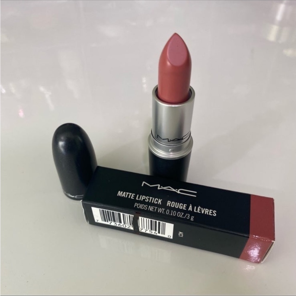 MAC Matte Lipstick #617 Velvet Teddy